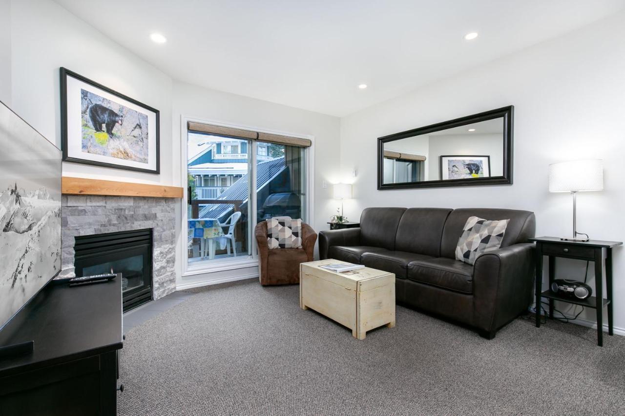 Glaciers Reach By Allseason Vacation Rentals Whistler Bagian luar foto