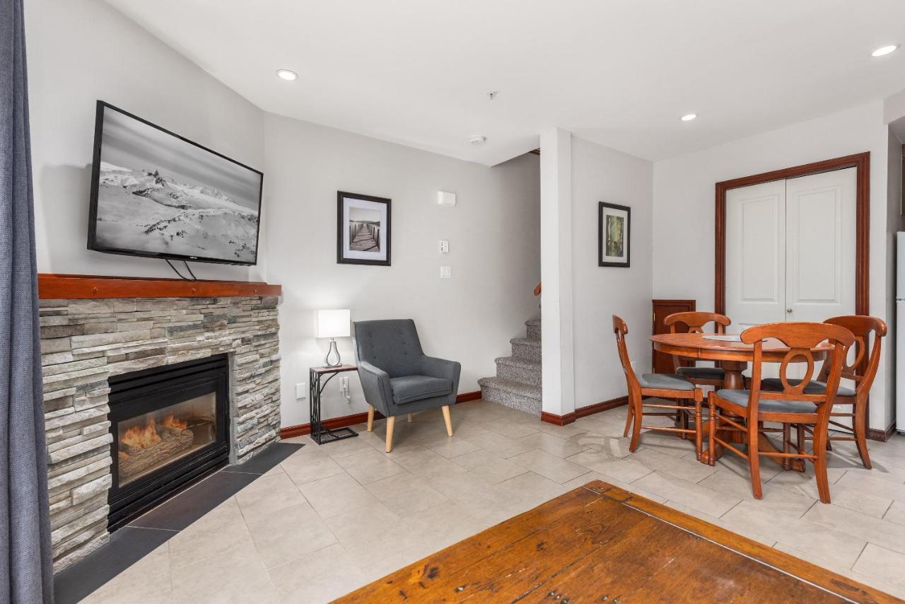 Glaciers Reach By Allseason Vacation Rentals Whistler Bagian luar foto