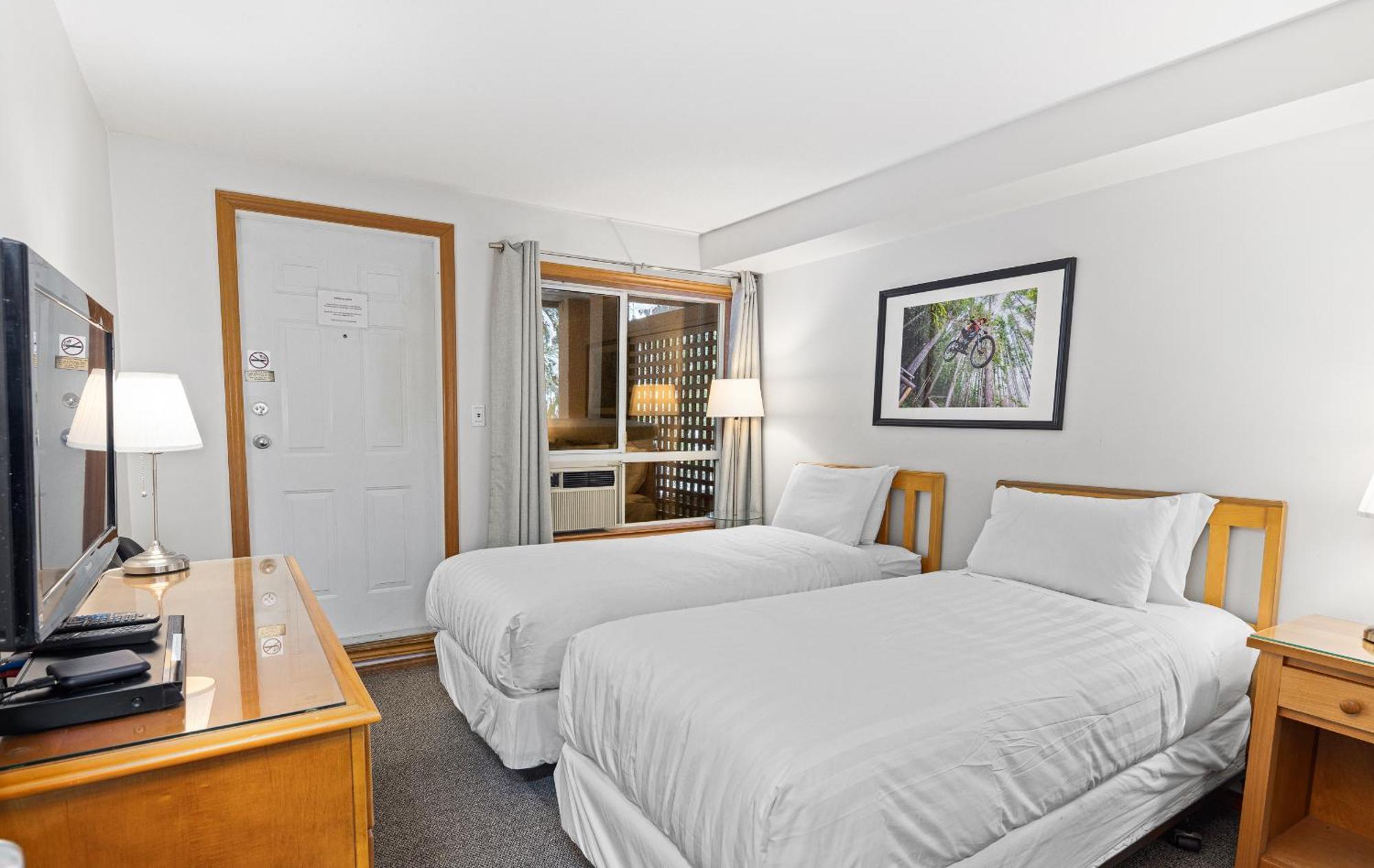 Glaciers Reach By Allseason Vacation Rentals Whistler Bagian luar foto